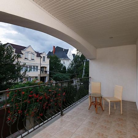 Hotel Ezio Кишинёв Экстерьер фото