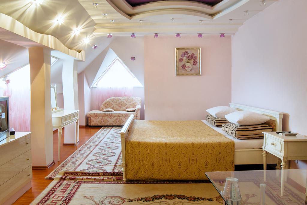 Hotel Ezio Кишинёв Экстерьер фото