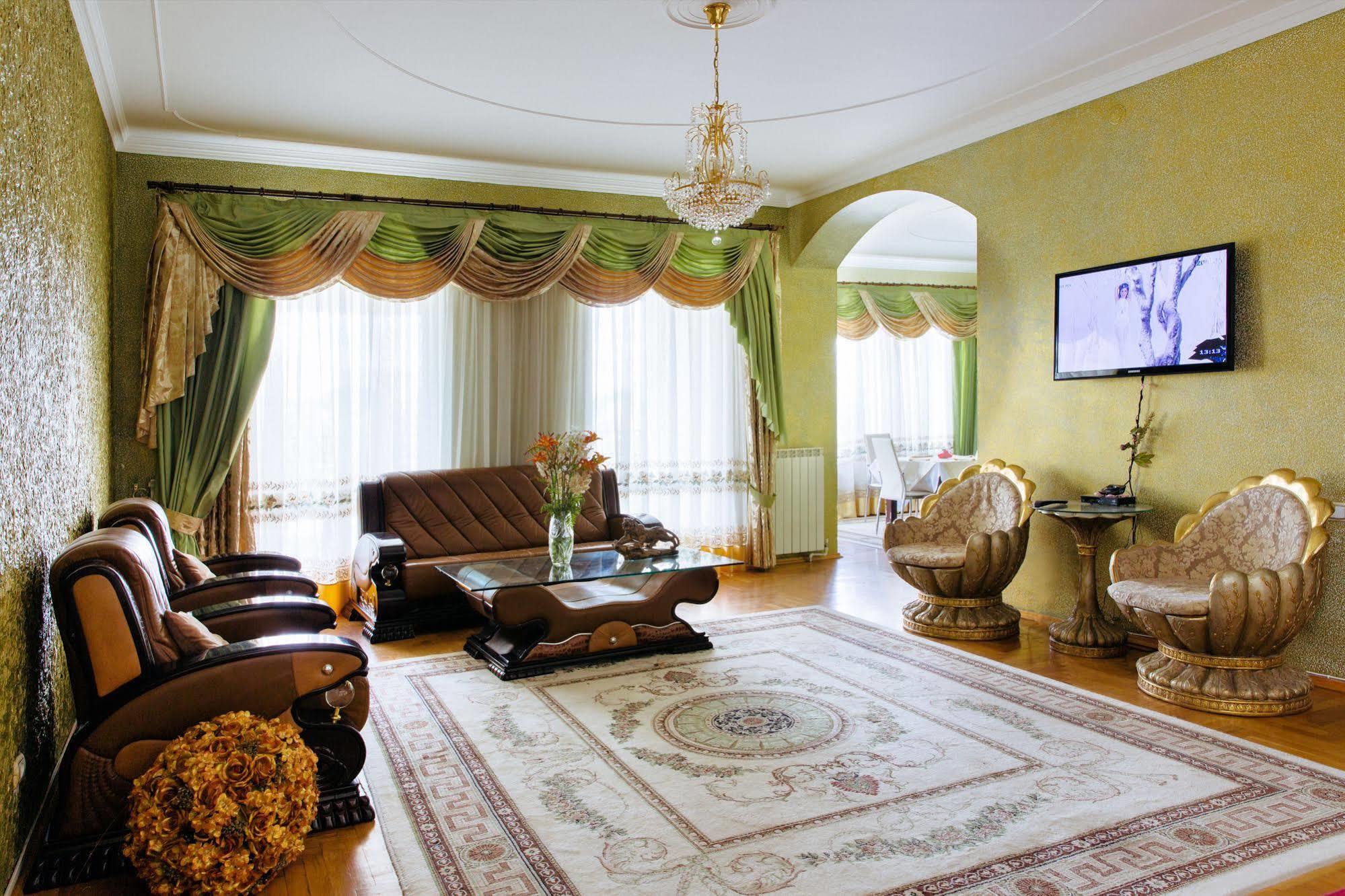 Hotel Ezio Кишинёв Экстерьер фото
