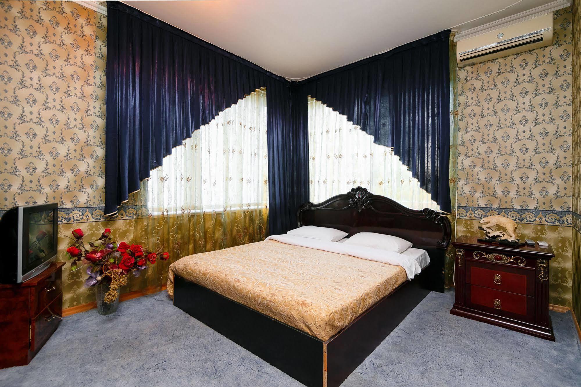 Hotel Ezio Кишинёв Экстерьер фото